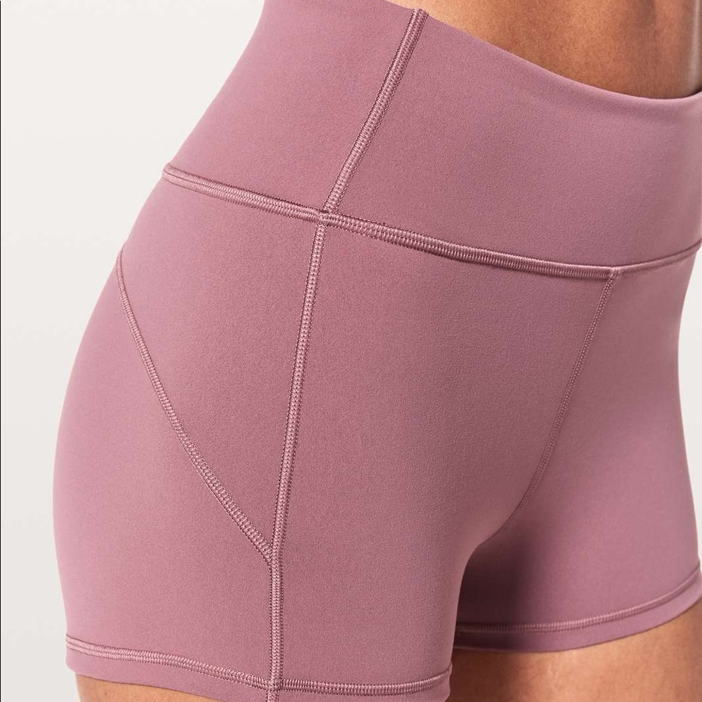RARE NWT LULULEMON IN MOVEMENT SHORT 2.5” EVERLUX | SZ 4
